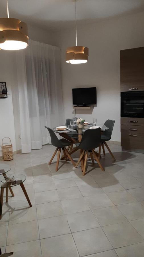 Civico 16A - Apartment - With Private Parking Куарту-Сант'Элена Экстерьер фото